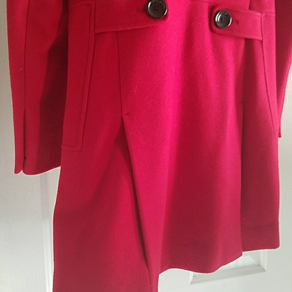 Red Banana Republic coat - Picture 5 of 7